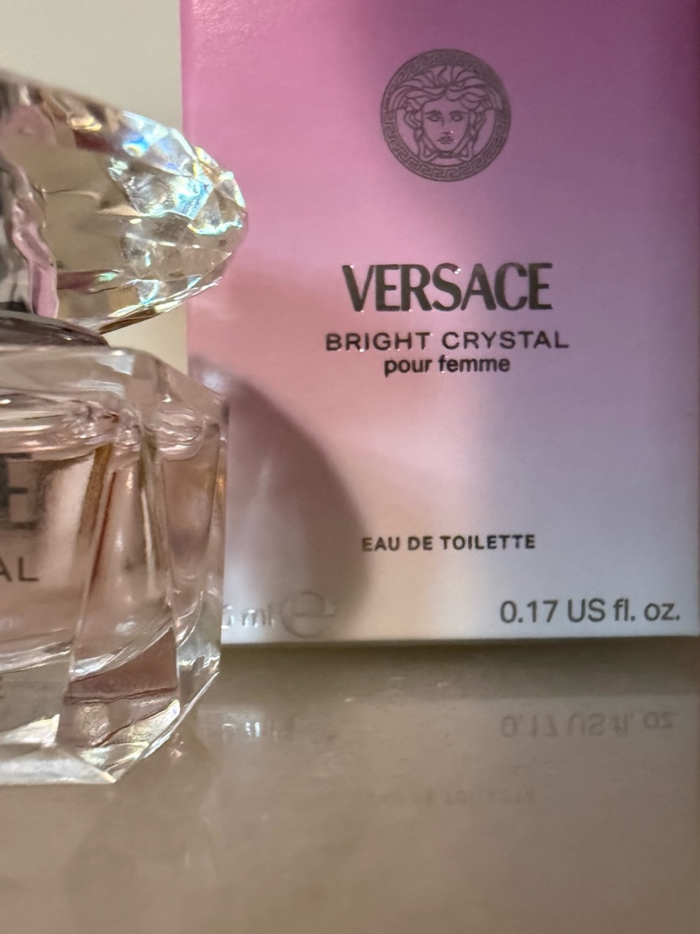 Versace Bright Crystal Eau  - Pink - Picture 2 of 4